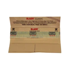 RAW | Classic Connoisseur - KSS Rolling Paper w/ Tip - Image 2
